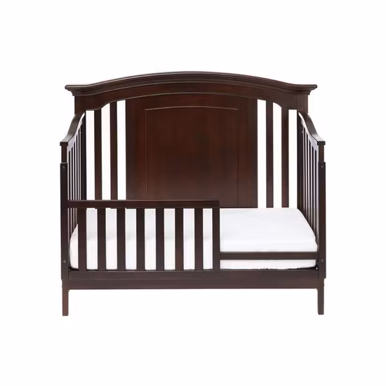 Classic Baby Cot Bed Eco-Friendly White Solid Wooden Baby Crib
